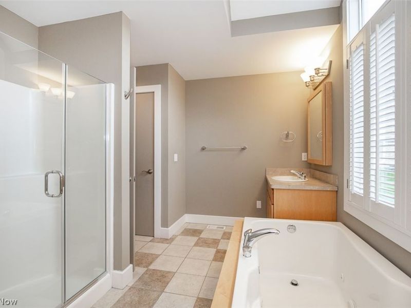 7282 Holzhauer Road, Sagamore Hills, OH 44067 Photo 17