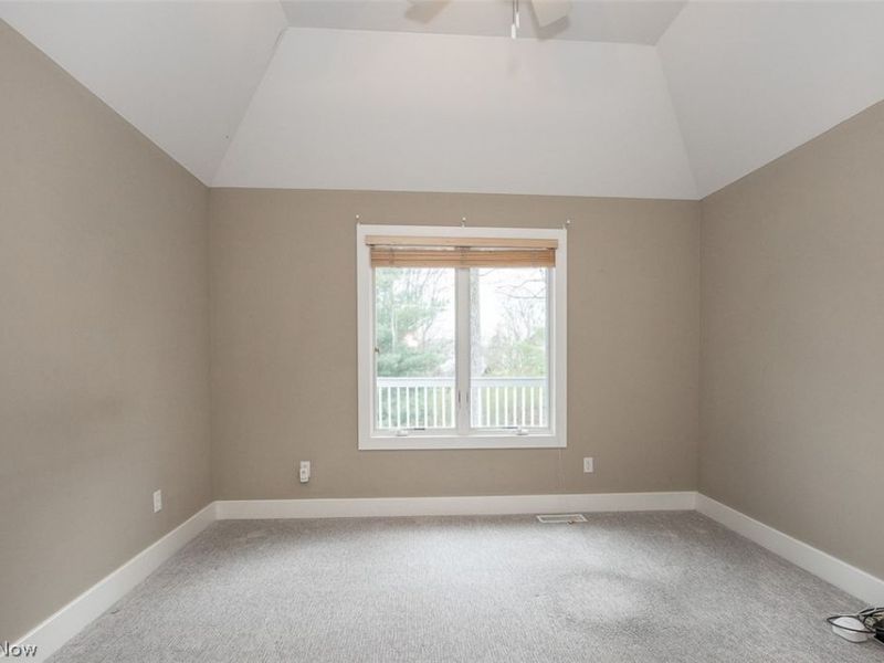 7282 Holzhauer Road, Sagamore Hills, OH 44067 Photo 23