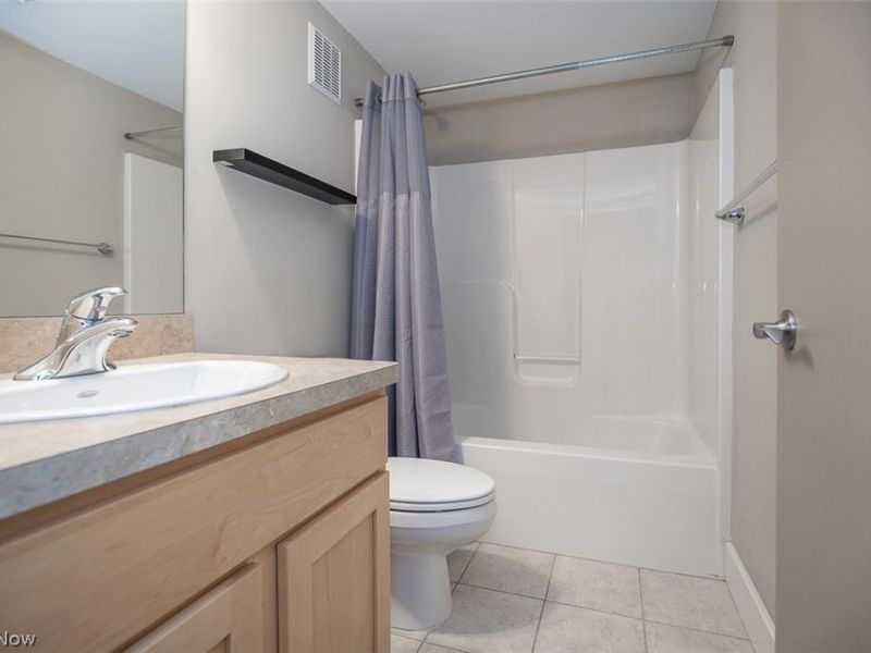 7282 Holzhauer Road, Sagamore Hills, OH 44067 Photo 28