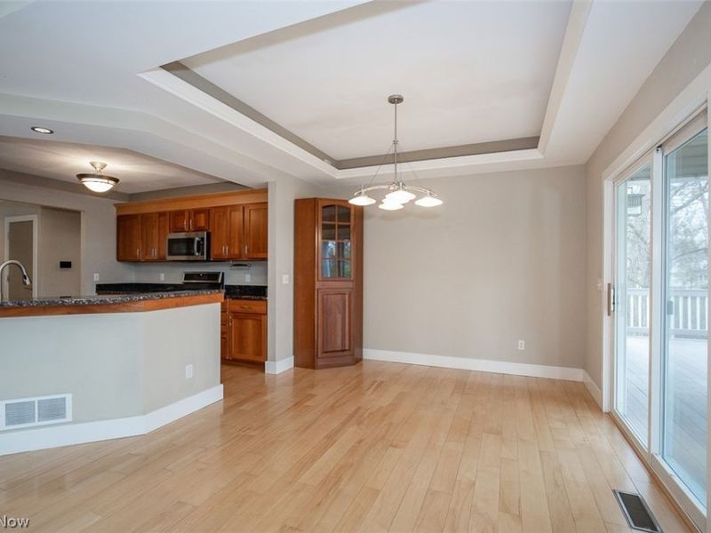 7282 Holzhauer Road, Sagamore Hills, OH 44067 Photo 8