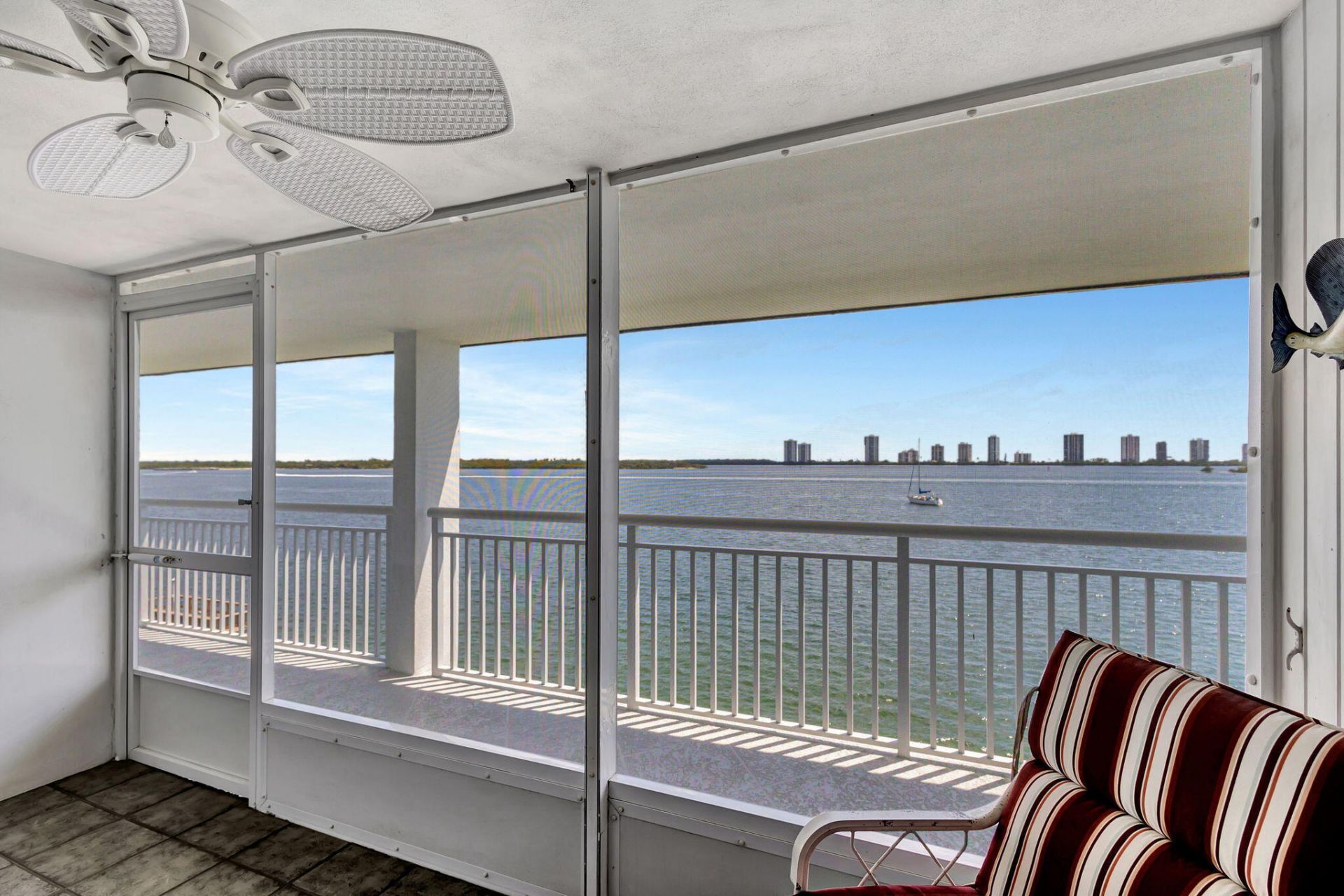 100 Shore Court, Unit 304, North Palm Beach, FL 33408 Photo