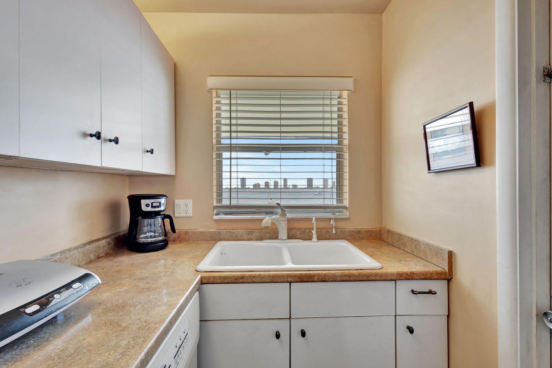 100 Shore Court, Unit 304, North Palm Beach, FL 33408 Photo