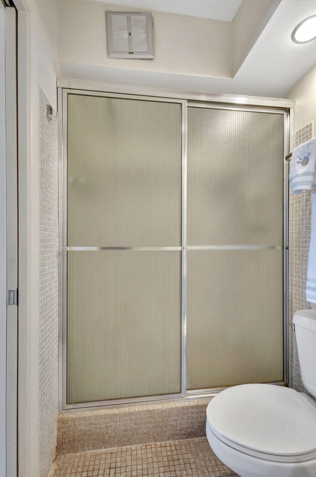 100 Shore Court, Unit 304, North Palm Beach, FL 33408 Photo