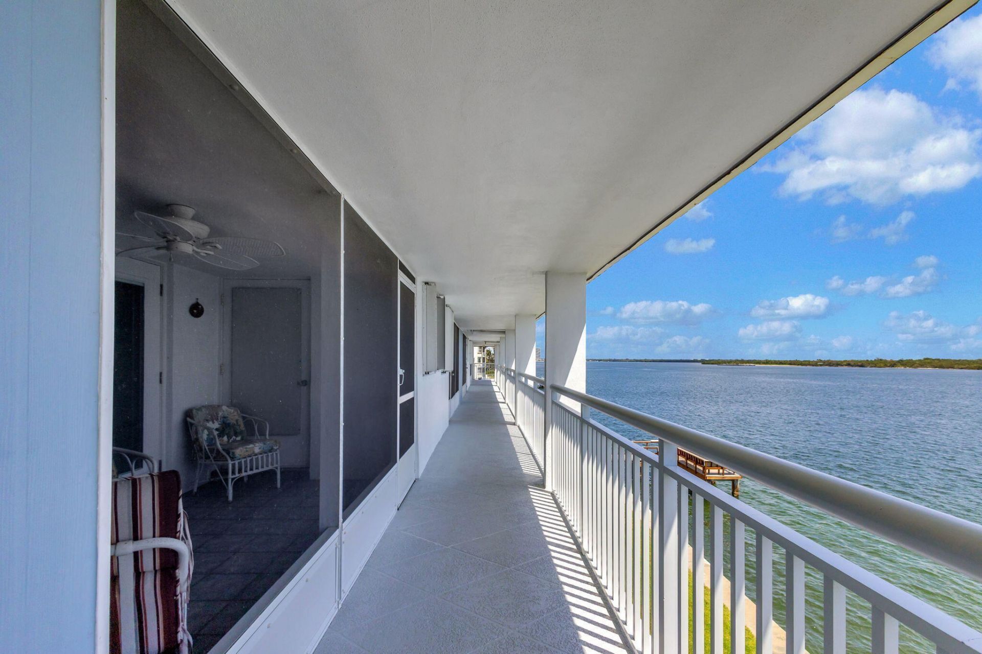100 Shore Court, Unit 304, North Palm Beach, FL 33408 Photo