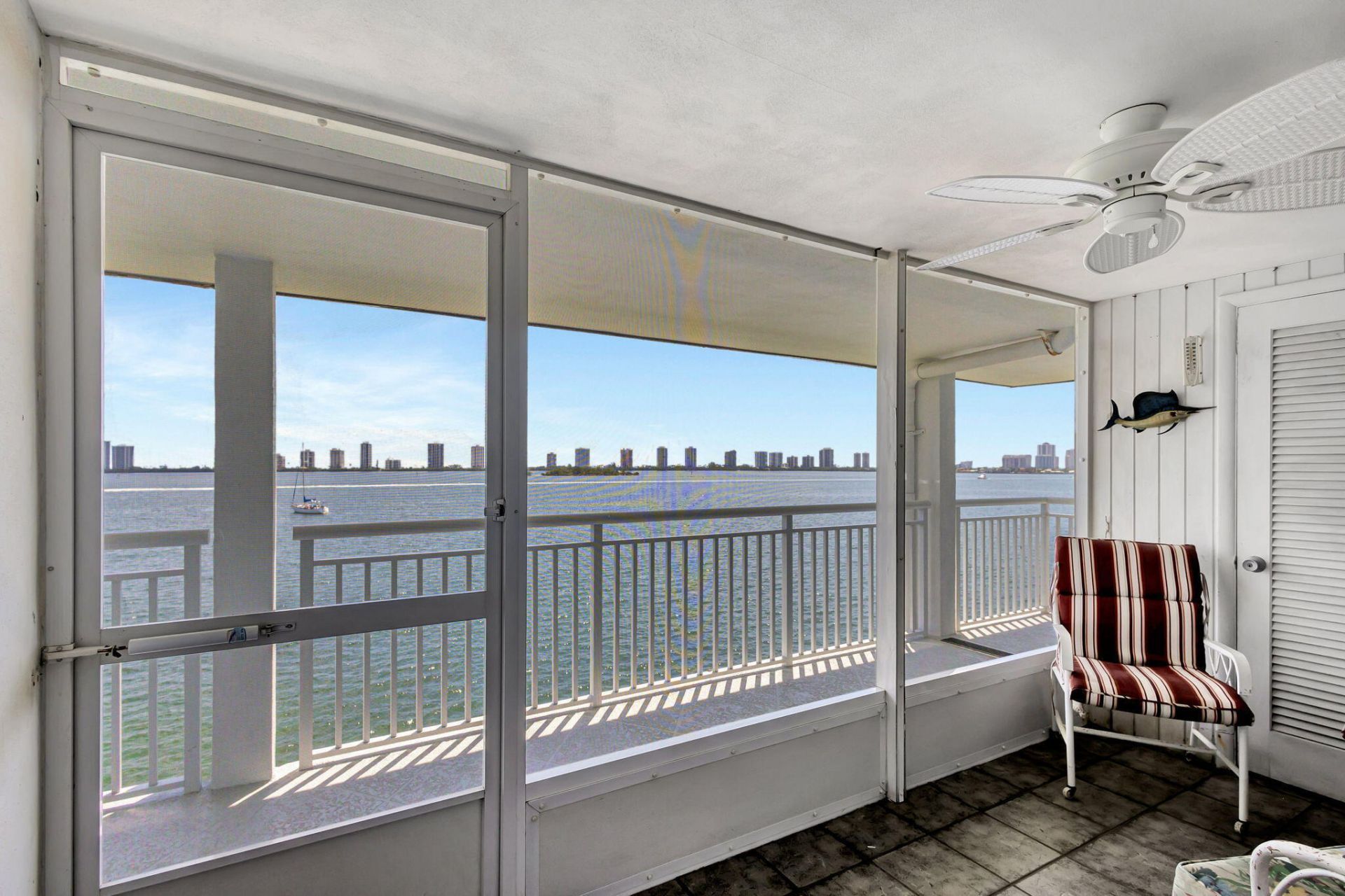 100 Shore Court, Unit 304, North Palm Beach, FL 33408 Photo