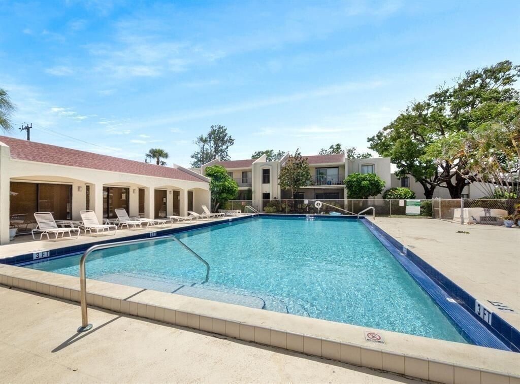 150 Pineview Road, Unit J1, Jupiter, FL 33469 Photo