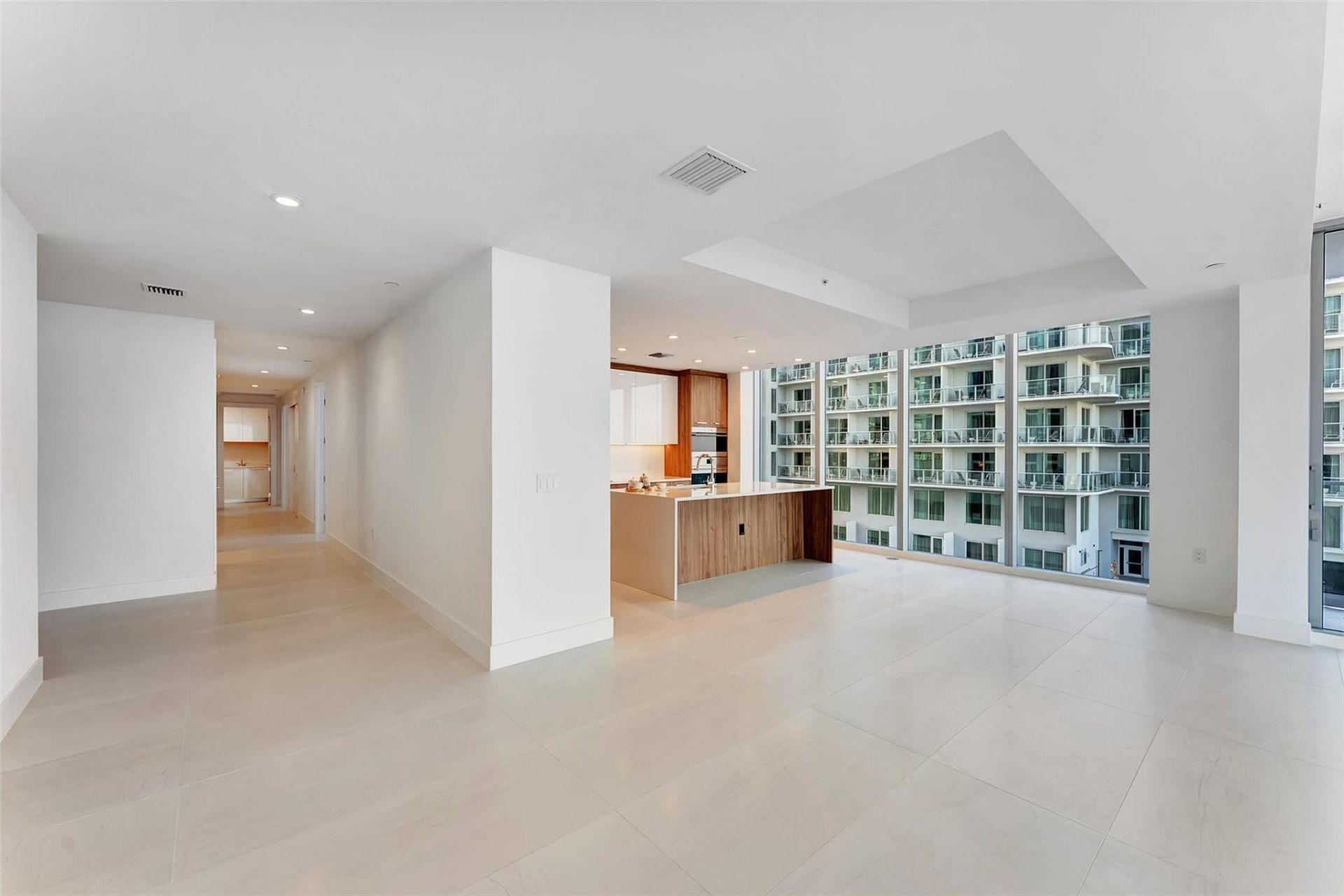 151 N Seabreeeze Boulevard, Unit 504, Fort Lauderdale, FL 33304 Photo