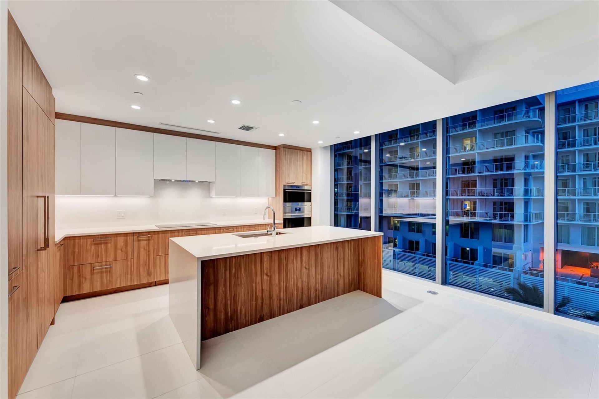 151 N Seabreeeze Boulevard, Unit 504, Fort Lauderdale, FL 33304 Photo