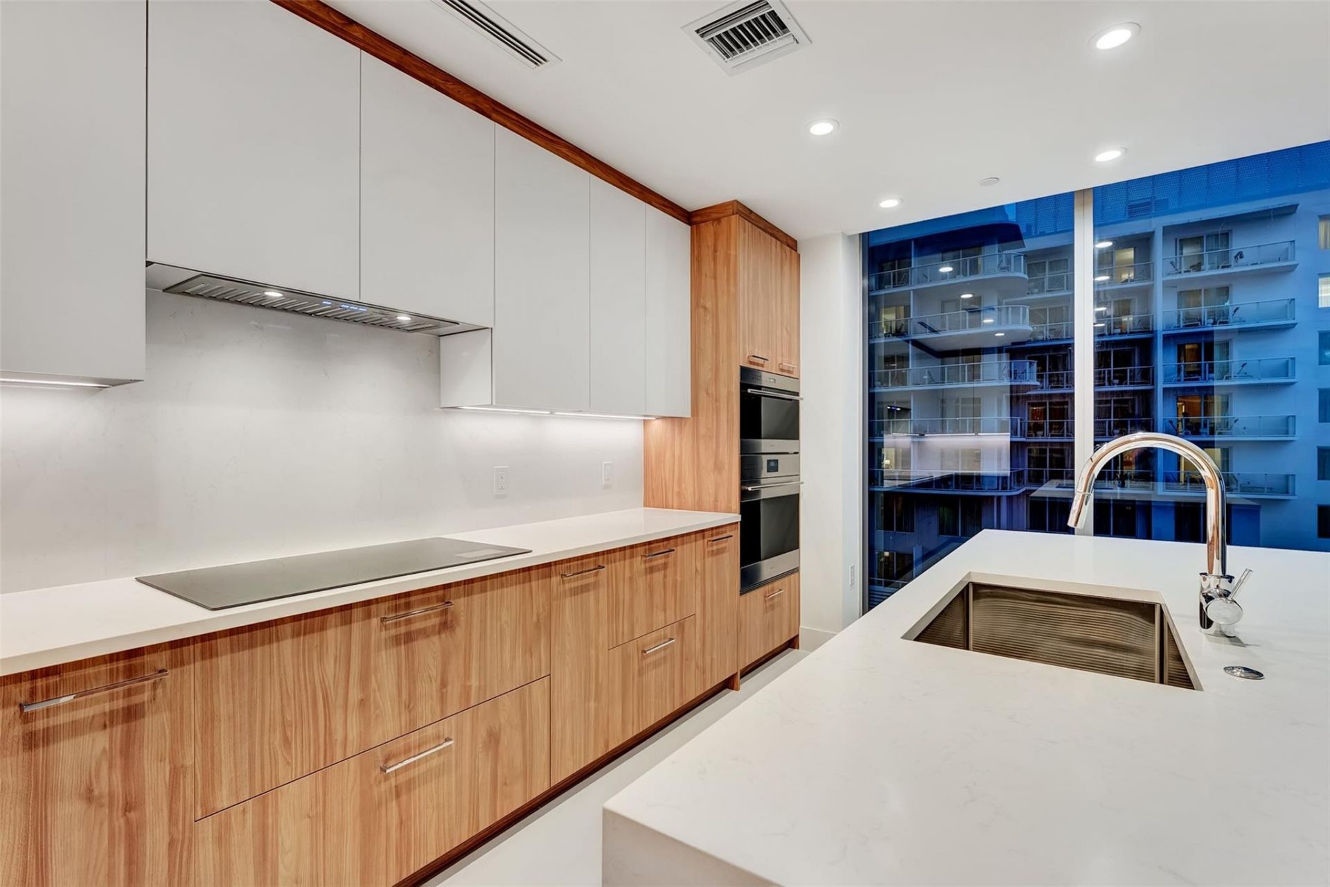 151 N Seabreeeze Boulevard, Unit 504, Fort Lauderdale, FL 33304 Photo