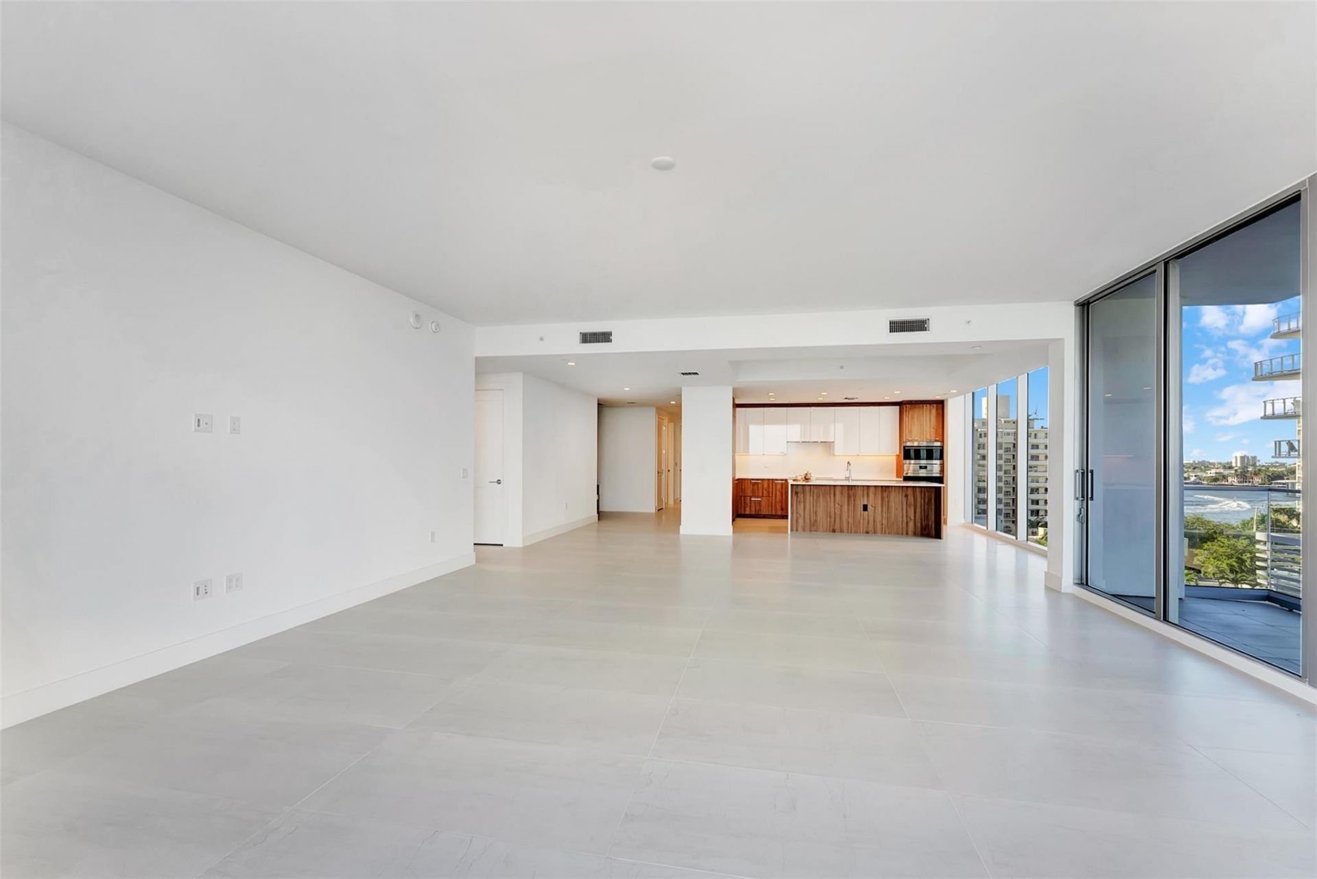 151 N Seabreeeze Boulevard, Unit 504, Fort Lauderdale, FL 33304 Photo