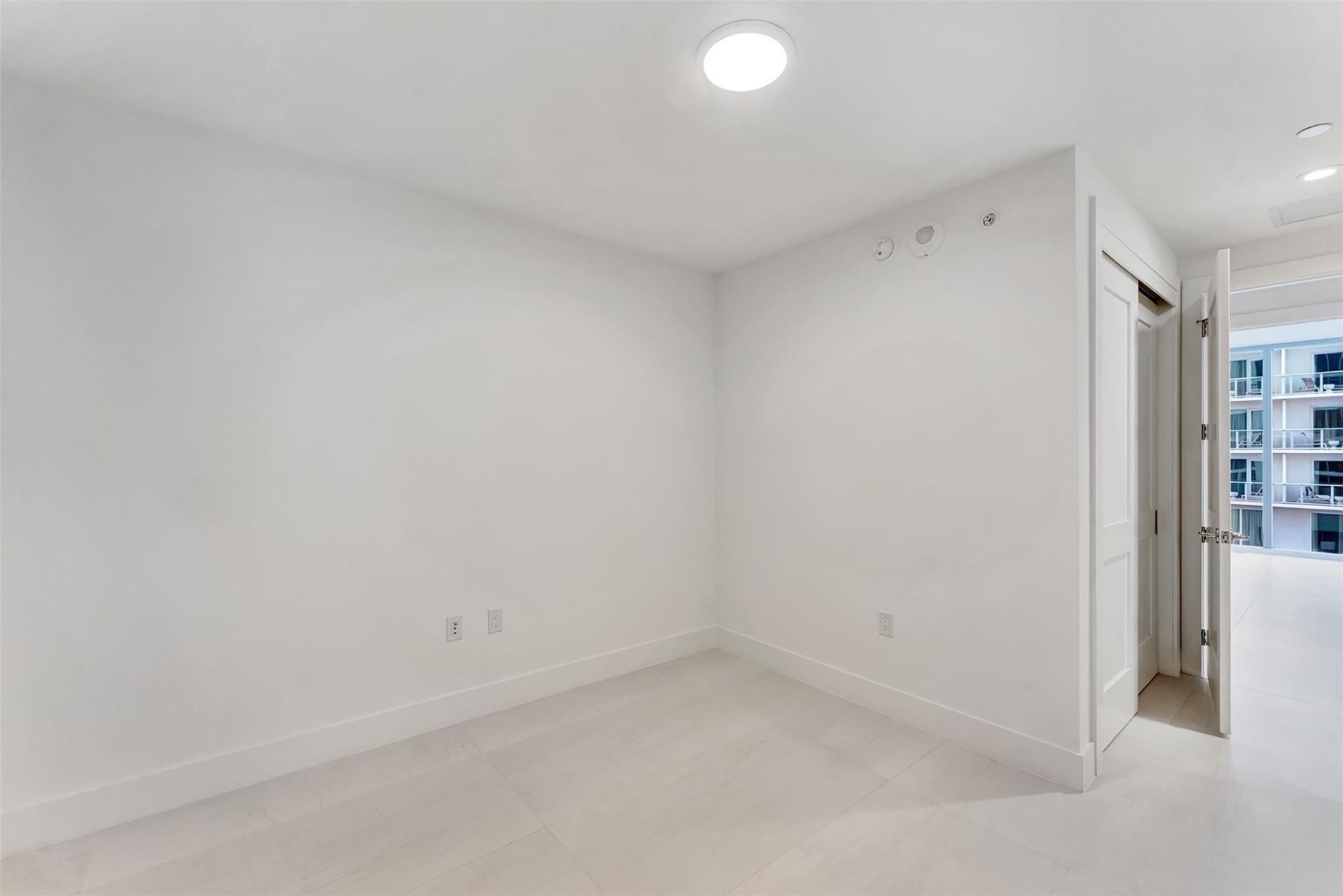 151 N Seabreeeze Boulevard, Unit 504, Fort Lauderdale, FL 33304 Photo