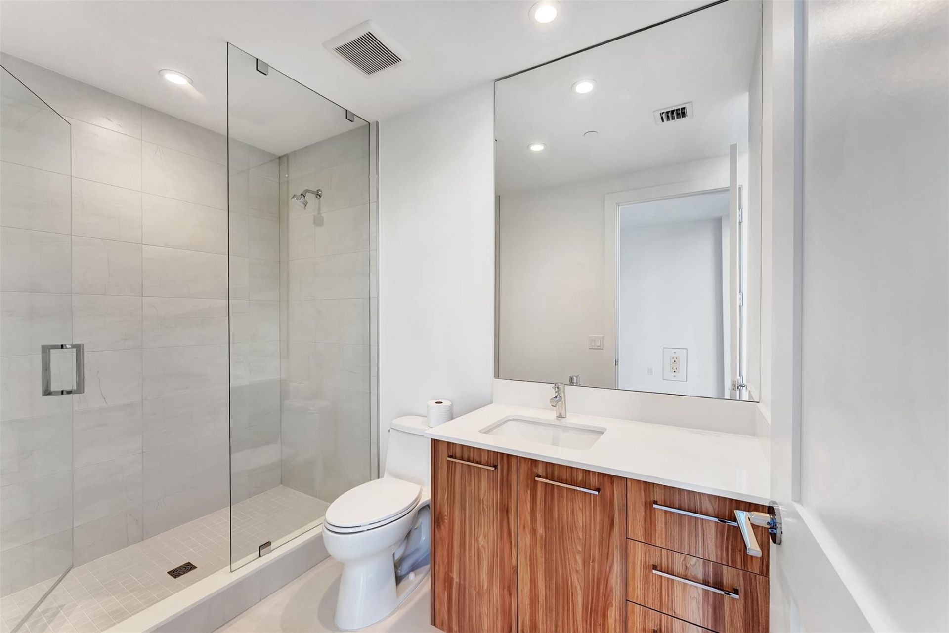 151 N Seabreeeze Boulevard, Unit 504, Fort Lauderdale, FL 33304 Photo