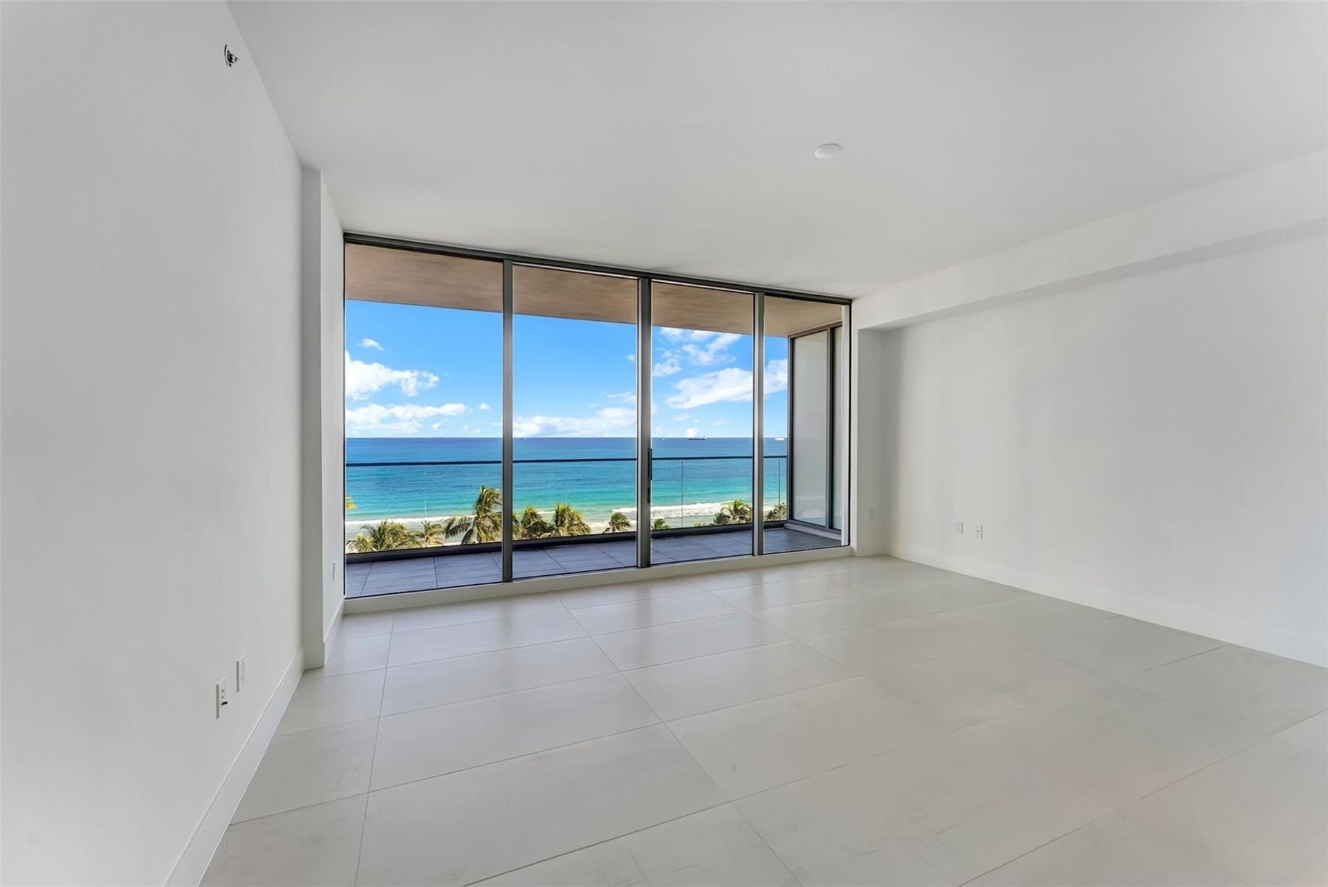 151 N Seabreeeze Boulevard, Unit 504, Fort Lauderdale, FL 33304 Photo