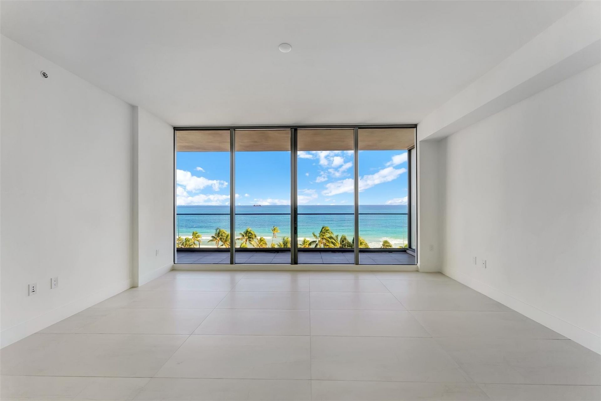 151 N Seabreeeze Boulevard, Unit 504, Fort Lauderdale, FL 33304 Photo