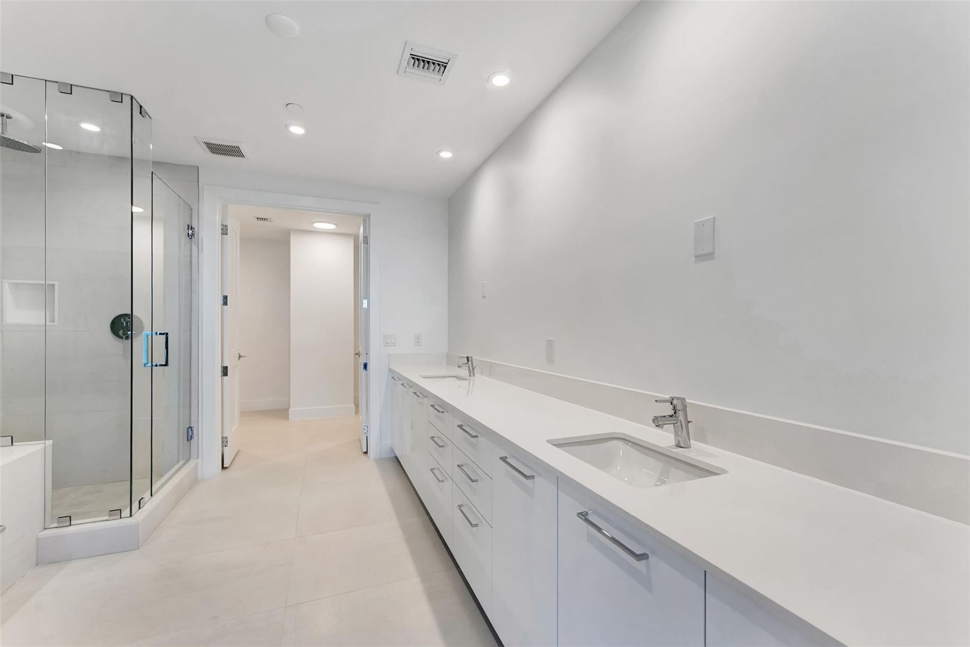 151 N Seabreeeze Boulevard, Unit 504, Fort Lauderdale, FL 33304 Photo