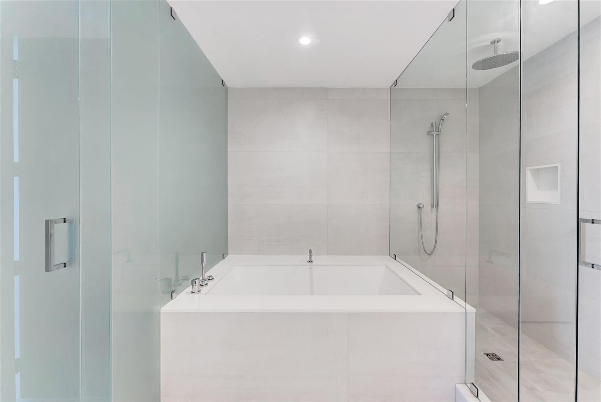 151 N Seabreeeze Boulevard, Unit 504, Fort Lauderdale, FL 33304 Photo