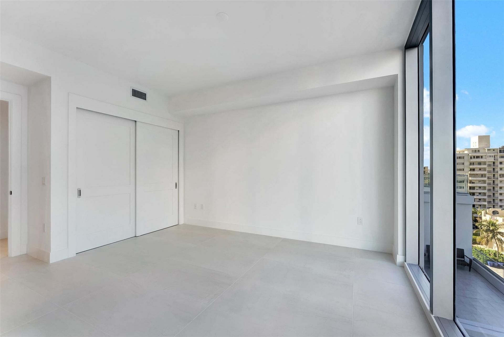 151 N Seabreeeze Boulevard, Unit 504, Fort Lauderdale, FL 33304 Photo