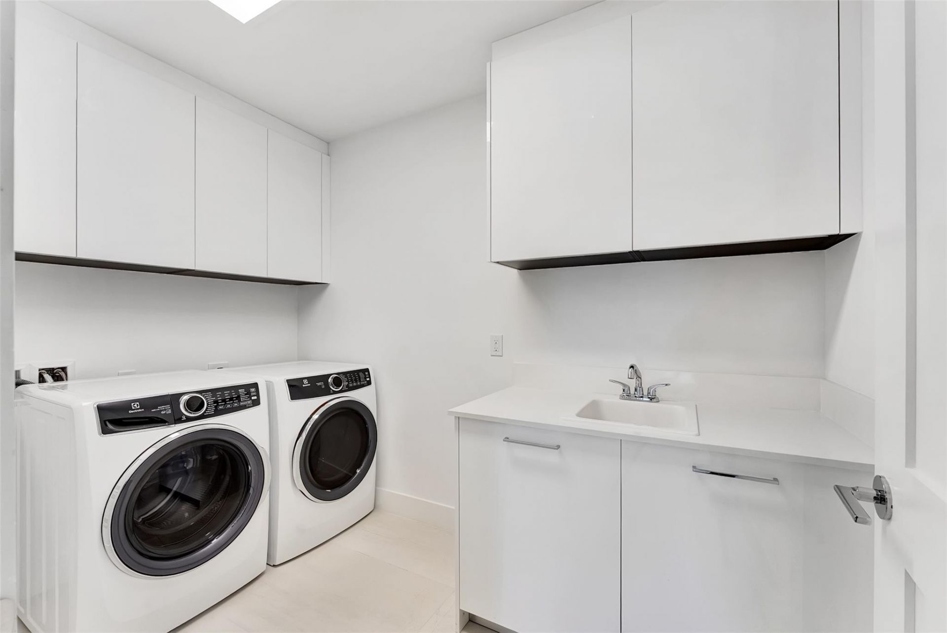 151 N Seabreeeze Boulevard, Unit 504, Fort Lauderdale, FL 33304 Photo