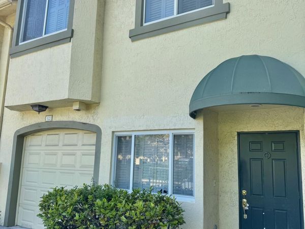 103 NE 14th Avenue, Unit 5, Fort Lauderdale, FL 33301