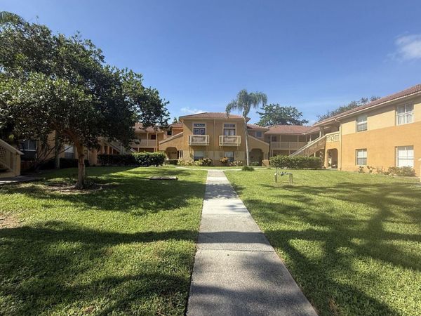 4807 Via Palm Lakes, Unit 1519, West Palm Beach, FL 33417