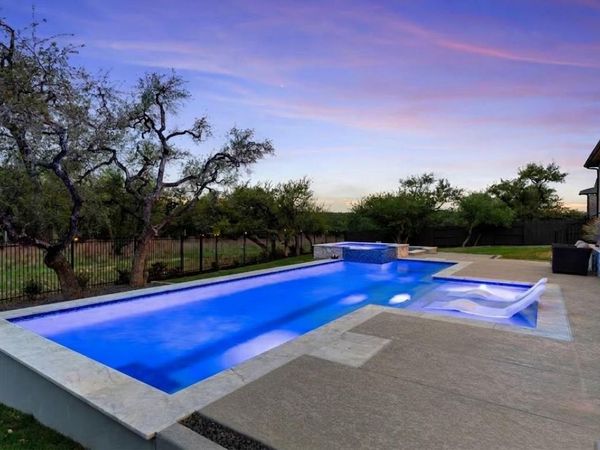 546 Bridge Water LOOP, Dripping Springs, TX 78620
