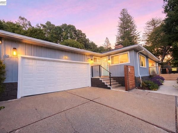 275 Orchard Rd, Orinda, CA 94563