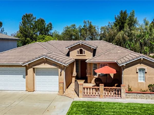16693 Weeping Willow, Riverside, CA 92503