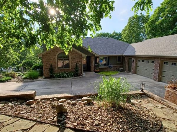 59 Churchill Drive, Bella Vista, AR 72715