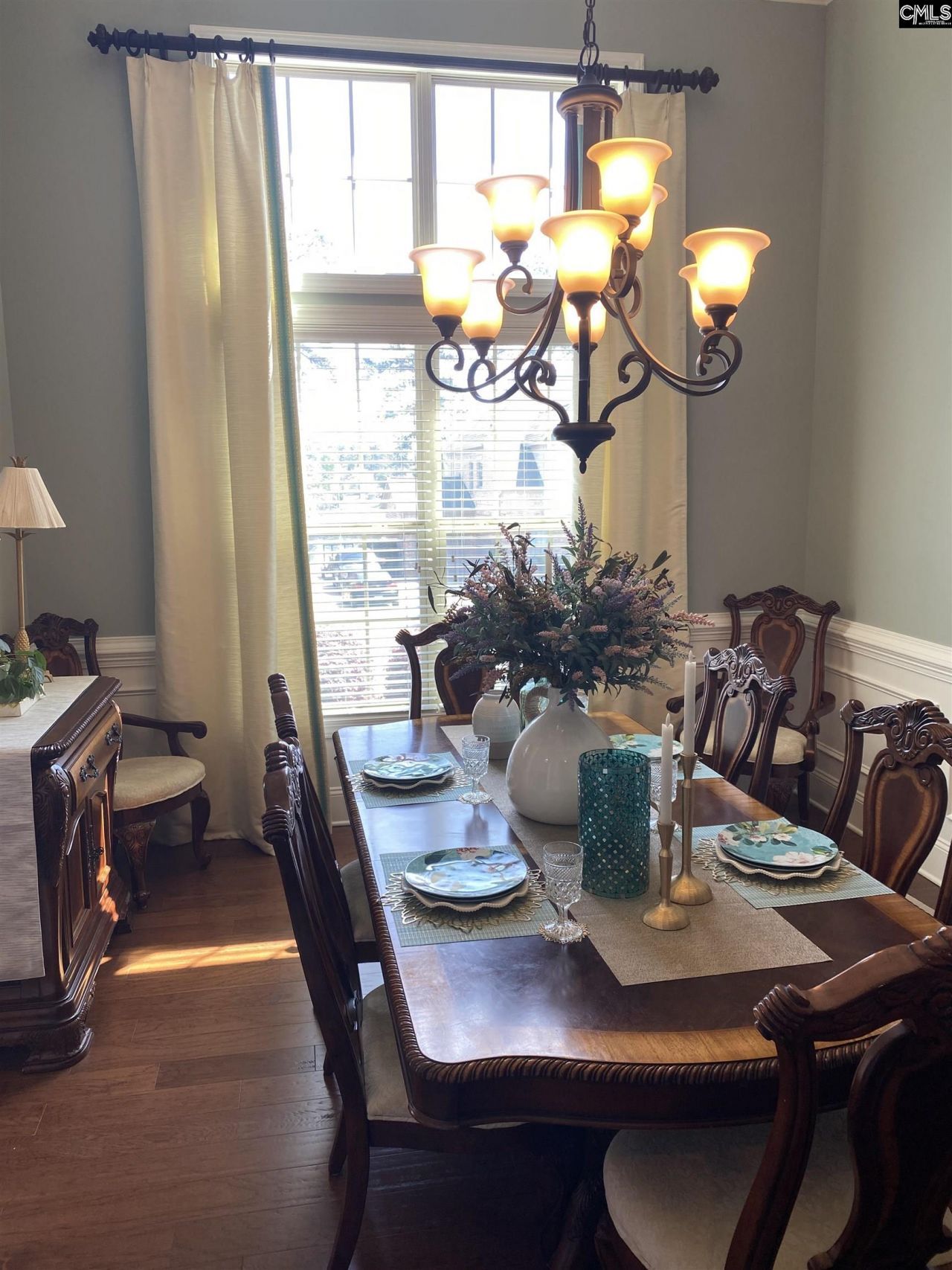 208 Heddon Drive  Photo 12