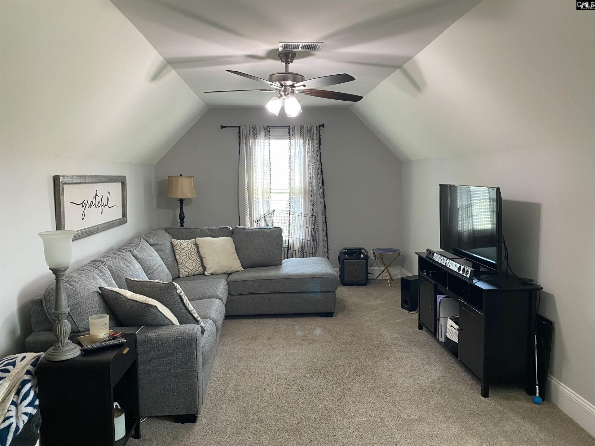 208 Heddon Drive  Photo 33