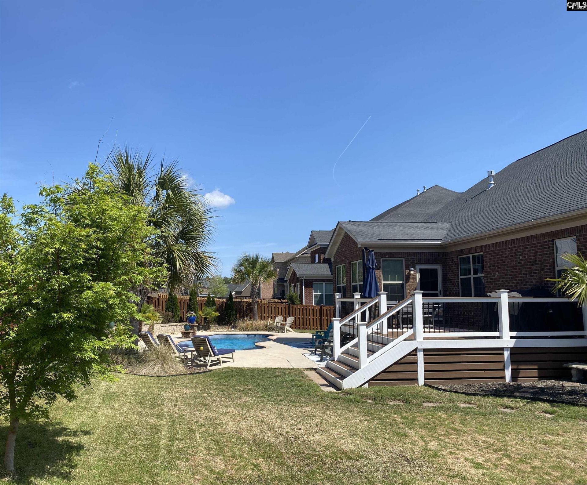 208 Heddon Drive  Photo 5