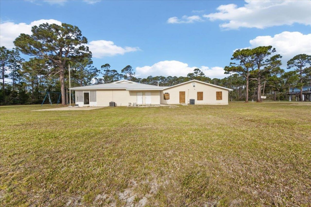 21070 Beach Rd, Perry, FL 32348 Photo