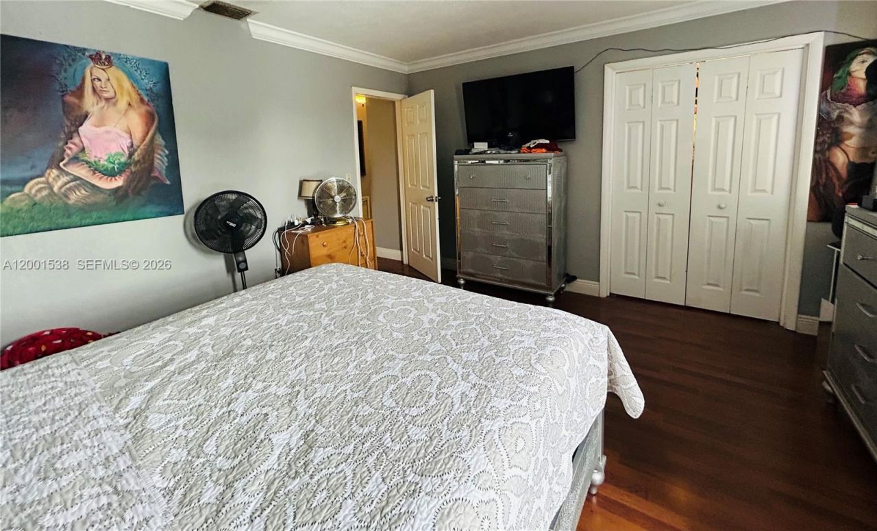 1589 W 73rd St, Hialeah, FL 33014 Photo