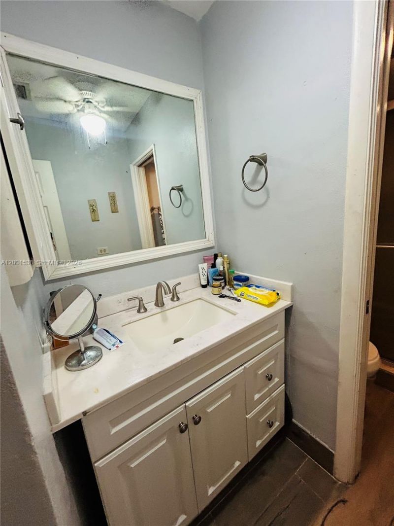 1589 W 73rd St, Hialeah, FL 33014 Photo