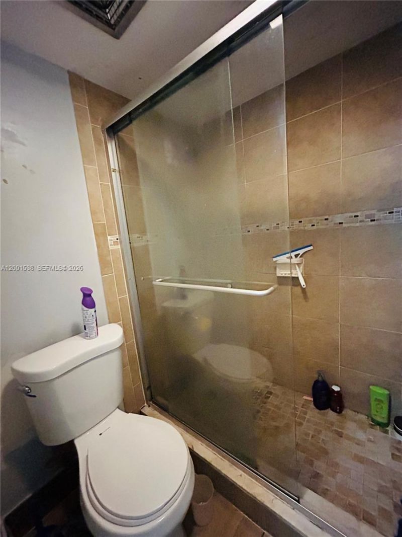 1589 W 73rd St, Hialeah, FL 33014 Photo