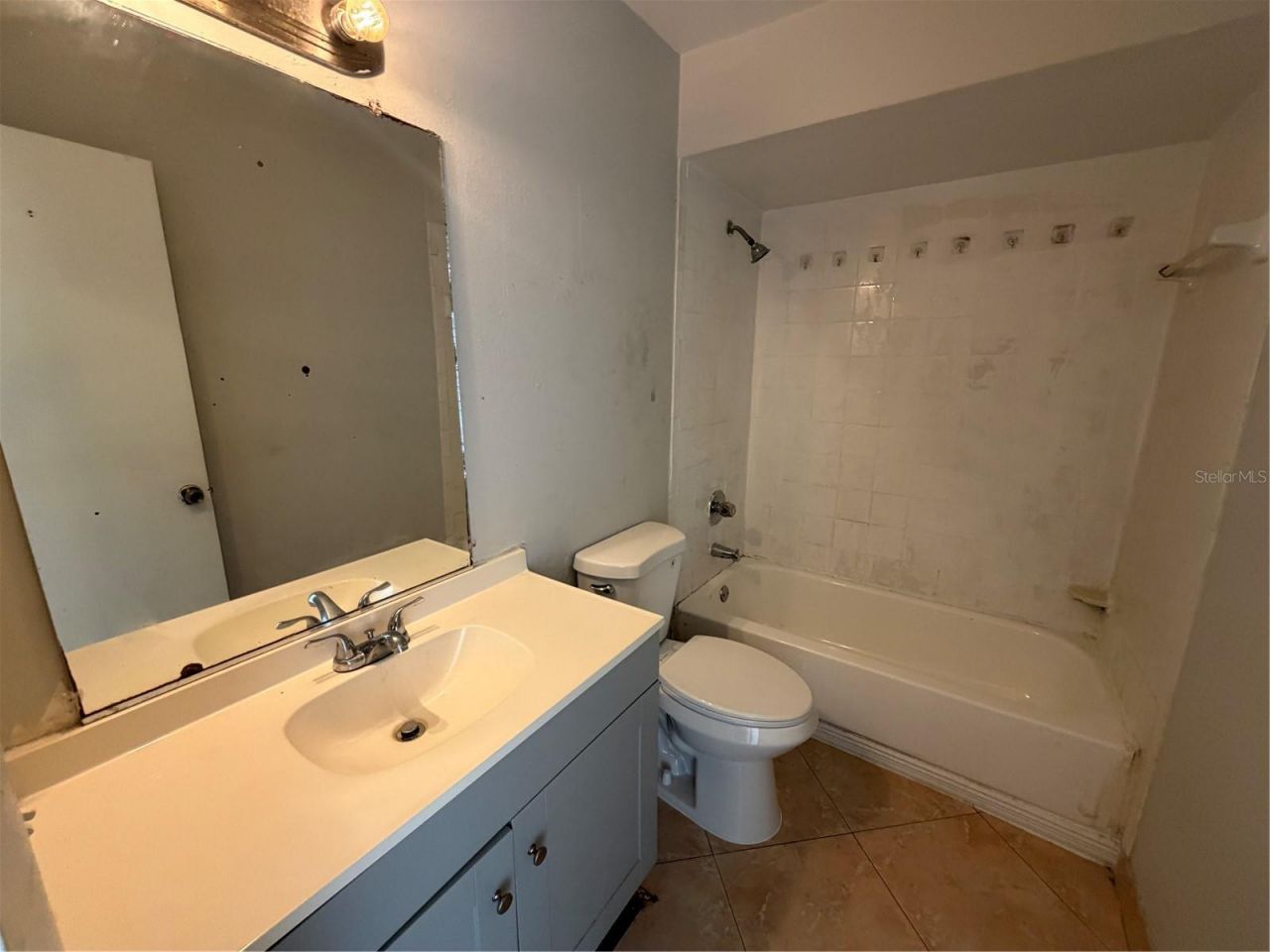 5225 Via Hacienda Circle, Unit B115, Orlando, FL 32839 Photo