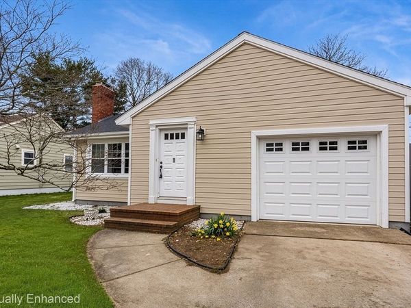 1064 Somerset Ave, Dighton, MA 02764