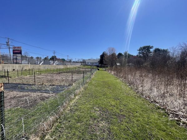 360 W. Central Street, Franklin, MA 02038