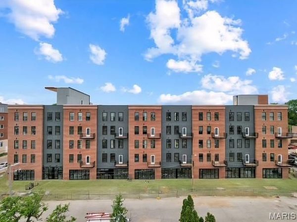 2300 LaSalle, St Louis, MO 63104