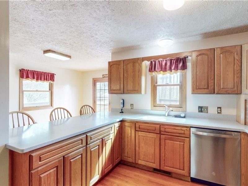 251 S Hametown Road, Akron, OH 44321 Photo 18