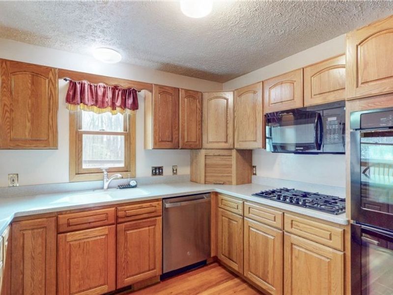 251 S Hametown Road, Akron, OH 44321 Photo 21