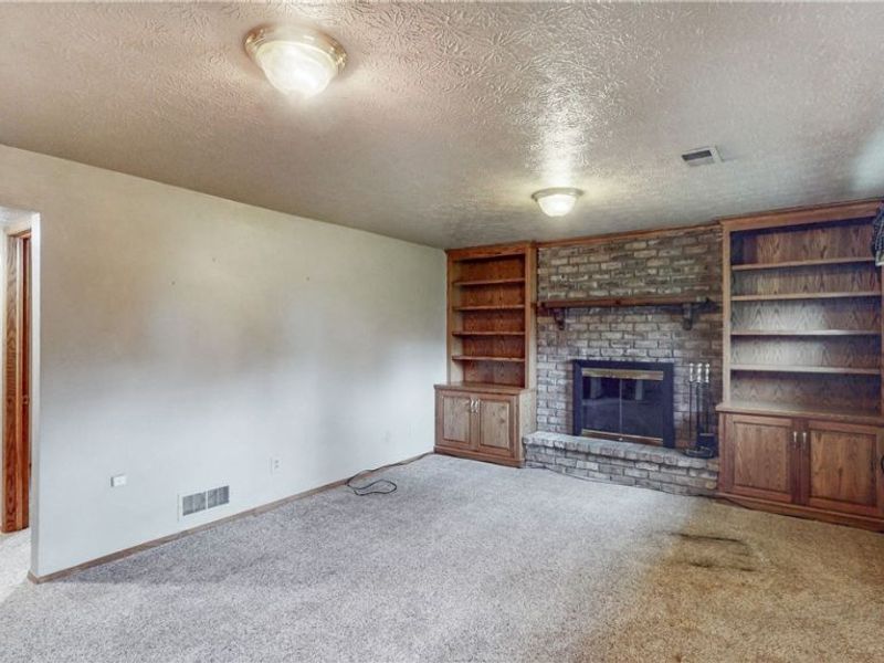 251 S Hametown Road, Akron, OH 44321 Photo 32