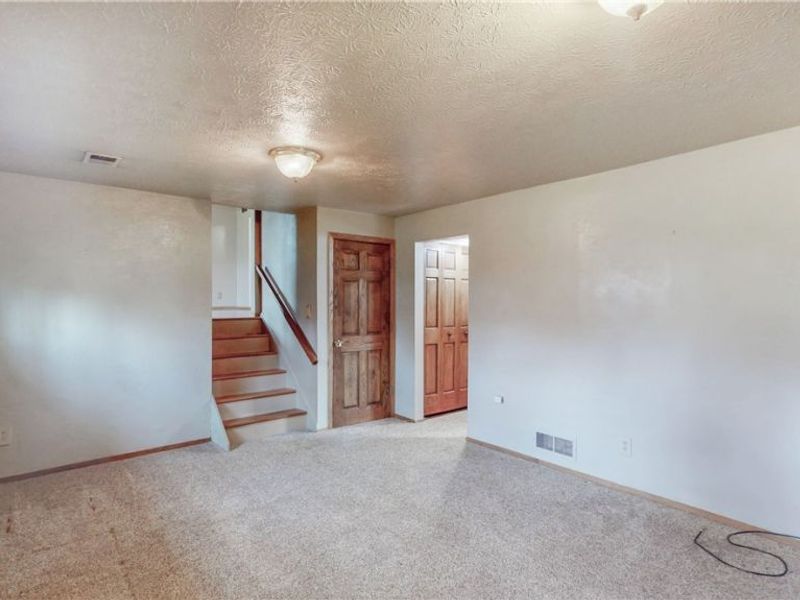 251 S Hametown Road, Akron, OH 44321 Photo 33