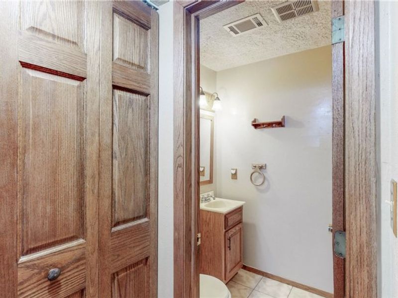 251 S Hametown Road, Akron, OH 44321 Photo 37