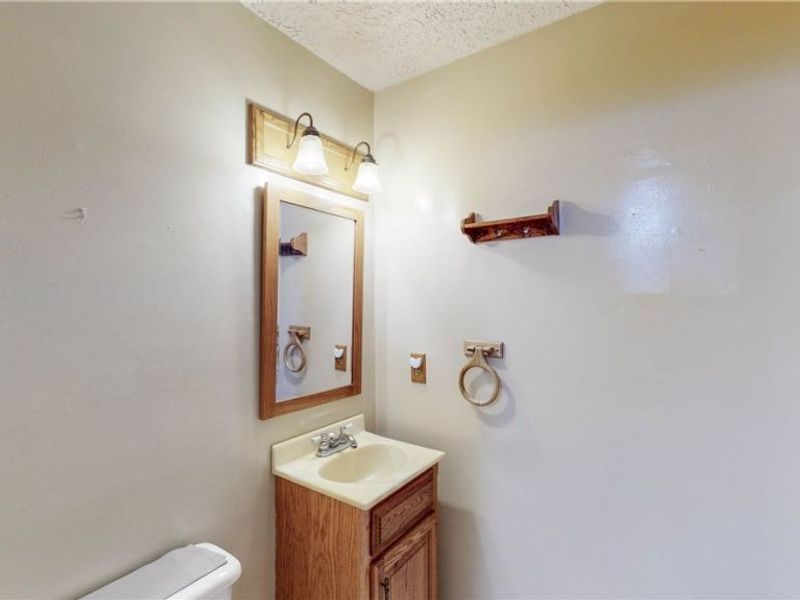 251 S Hametown Road, Akron, OH 44321 Photo 38