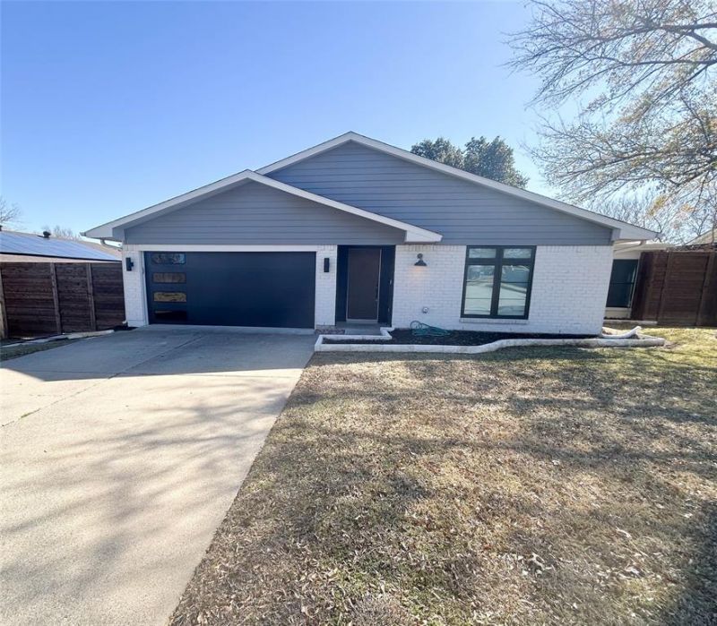 3016 Oakridge Drive, Bedford, TX 76021 Main Photo
