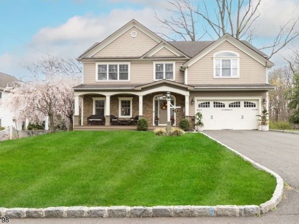 29 Sunnywood Dr, Westfield, NJ 07090