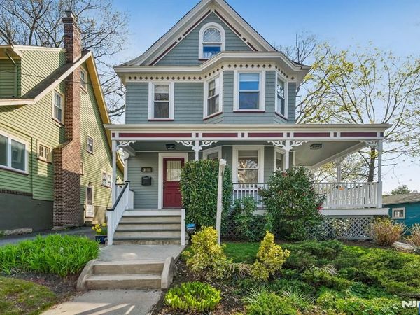 110 Sherman Place, MAPLEWOOD, NJ 07040