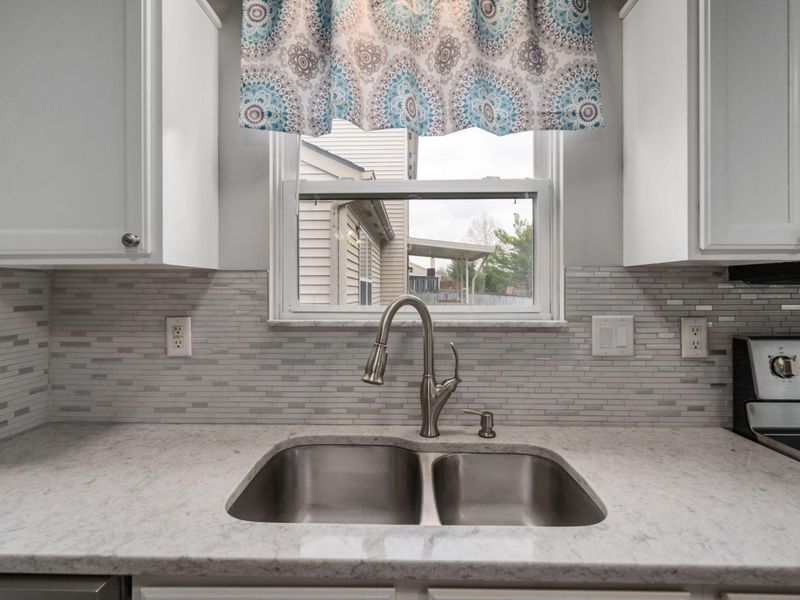 6749 Laburnum Drive, Canal Winchester, OH 43110 Photo 12