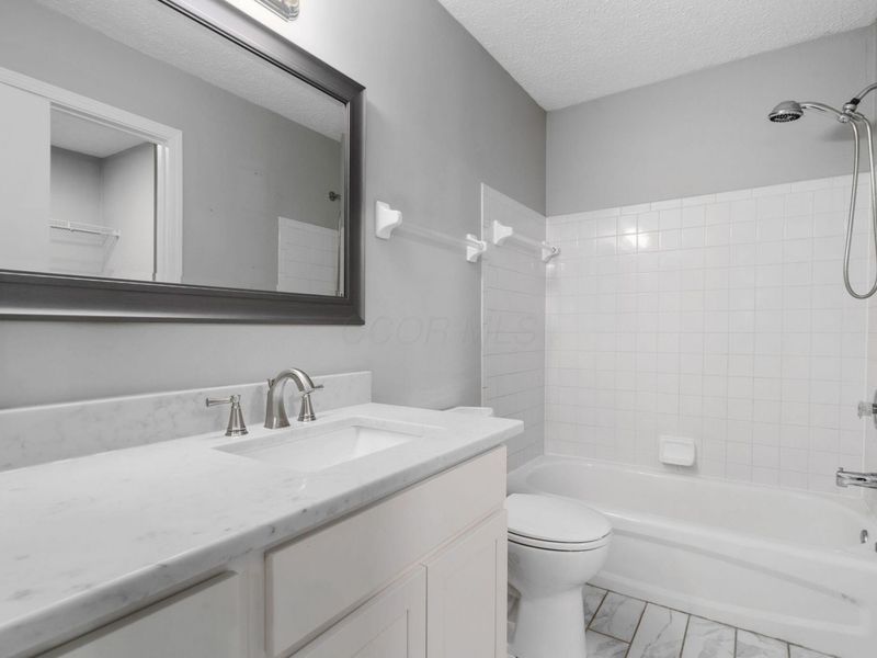 6749 Laburnum Drive, Canal Winchester, OH 43110 Photo 16